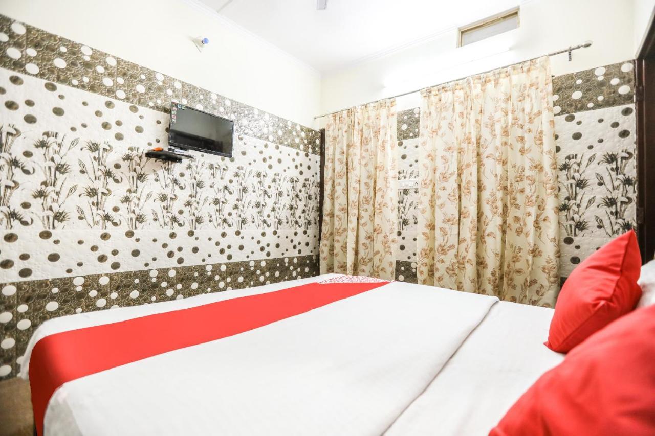 Oyo 71693 Starlight Hotel Gangānagar Εξωτερικό φωτογραφία